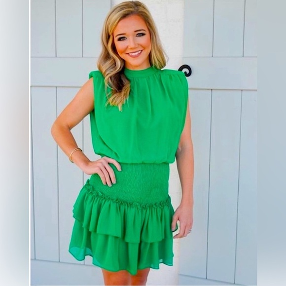 TCEC gorgeous green dress. perfect for weddings, parties, date night! - Picture 1 of 4
